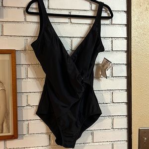 Speedo 1 piece swim suit